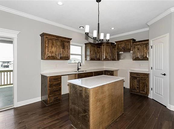 3rd image of 10934 N Crystal Ave