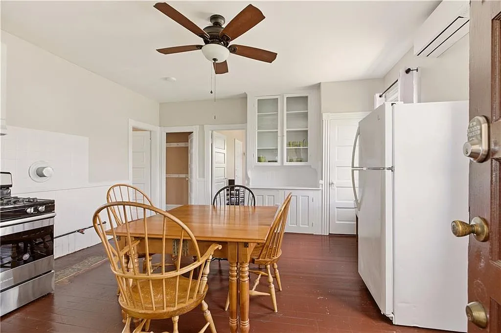 1 bed, 1100 sqft, $1,000 — Photo 3