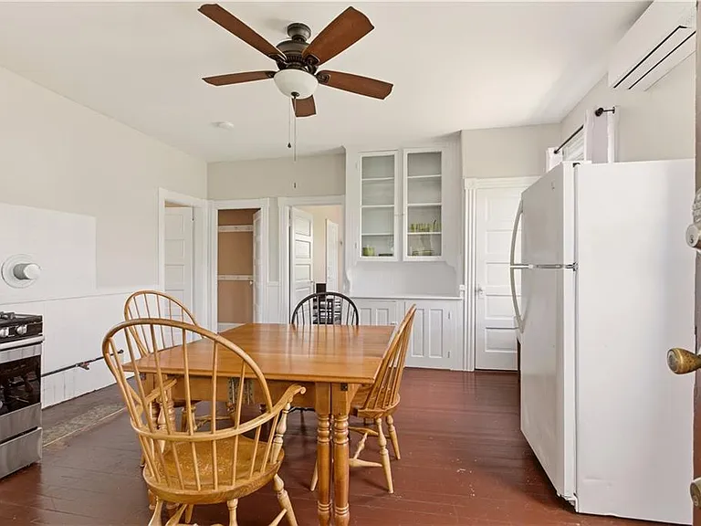 29 Prospect St #3 — Photo 4
