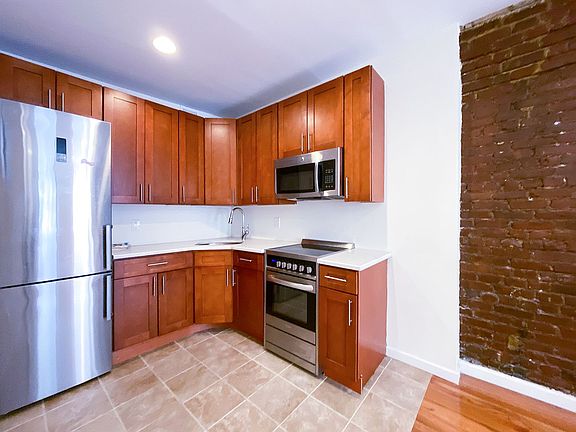 4th image of 240 W 20th St APT 3B