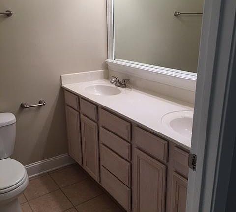 3rd image of 1351 Bluff Ave #B
