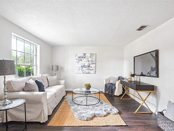 2nd image of 3614 Tamarix Dr