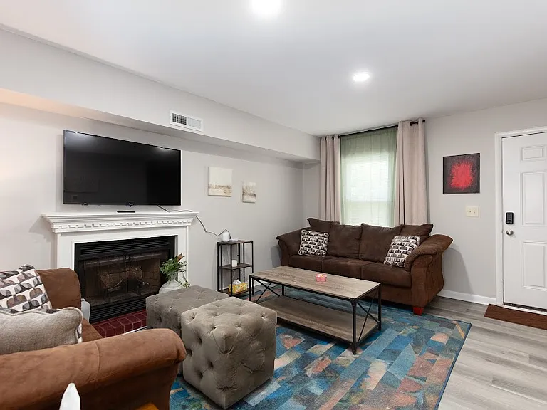 427 McClary Rd #B — Photo 5