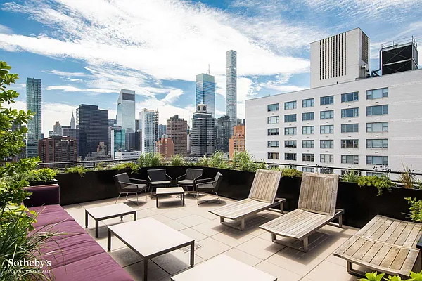 Sold by Sotheby's International Realty | media 8