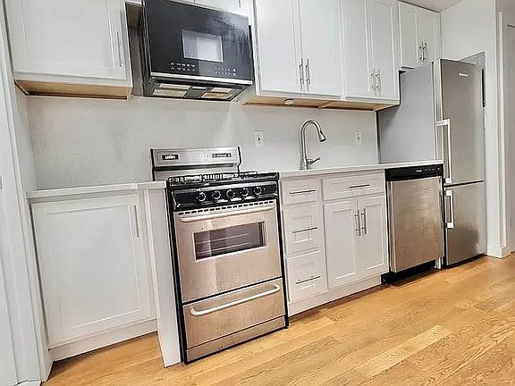 4th image of 350 Greene Ave #11