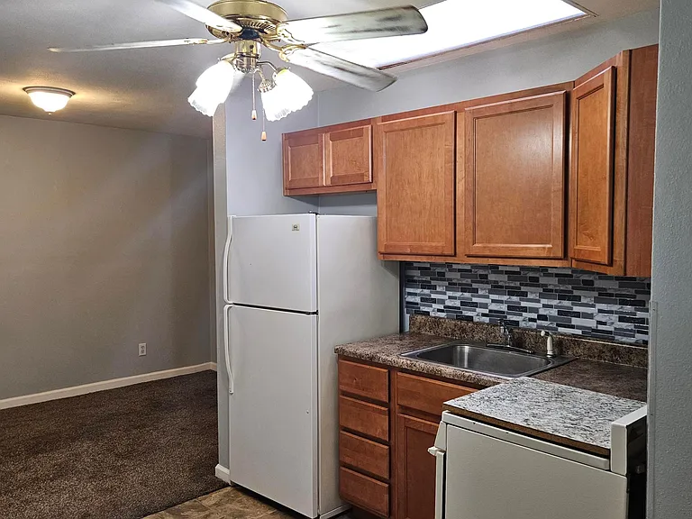 101 S Seminary St #2 — Photo 8