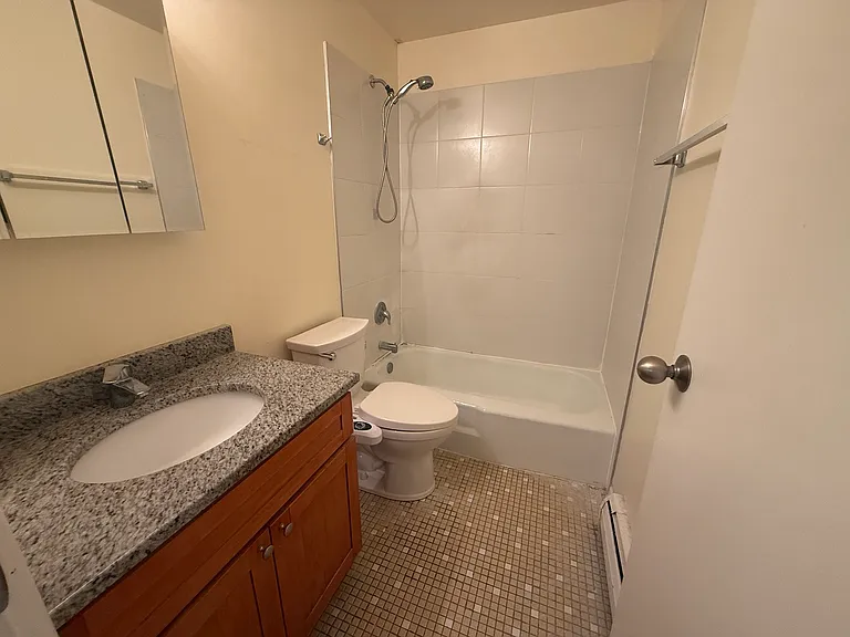 5720 East Ave #2A — Photo 10
