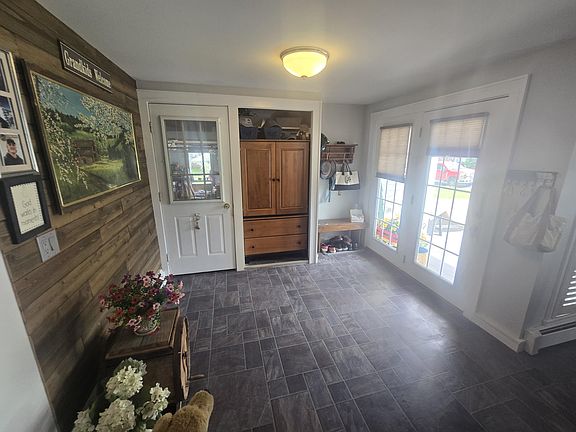 2nd image of 61 Fairfax Street