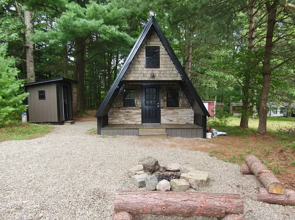 10555 Pleasant Dr, Warren, PA 16365