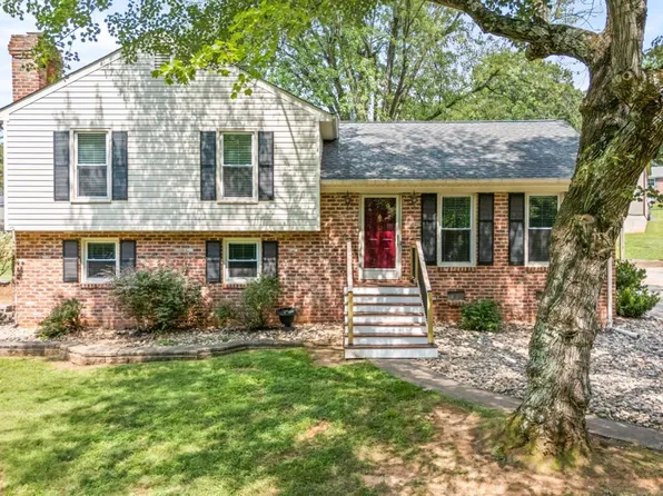 135 Cheyenne Dr, Lynchburg, VA 24502