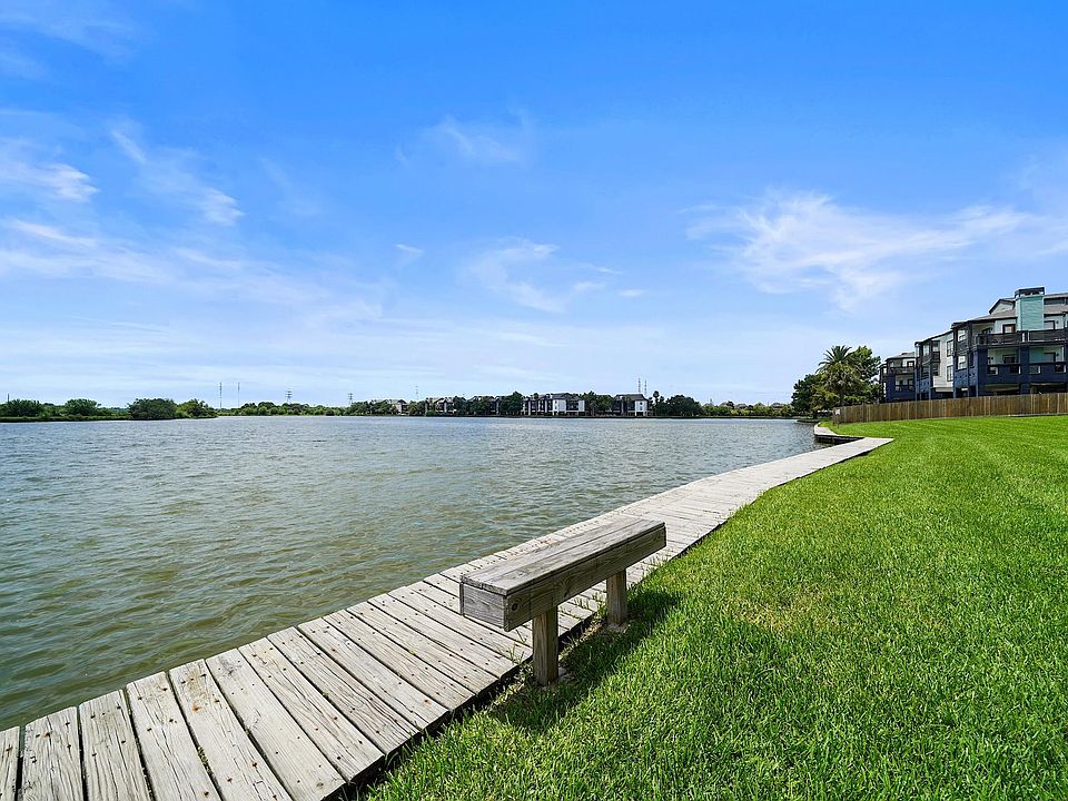 1st image of 18800 Egret Bay Boulevard #206