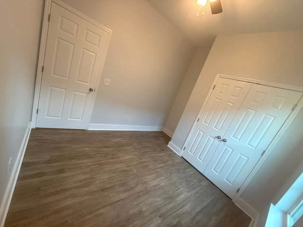 3 bed, 1400 sqft, $1,600 — Photo 4