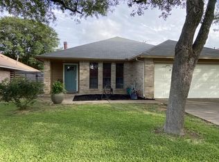 709 Saunders Dr, Round Rock, TX 78664