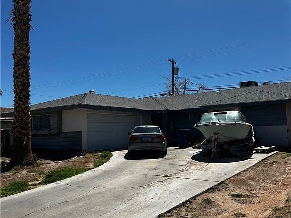 2nd image of 4405 Saint Andrews Cir
