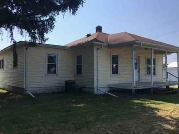 912 N Cole St, Bushnell, IL 61422