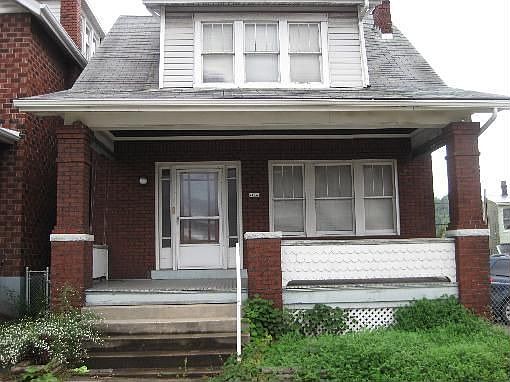 2nd image of 215 Cecelia St