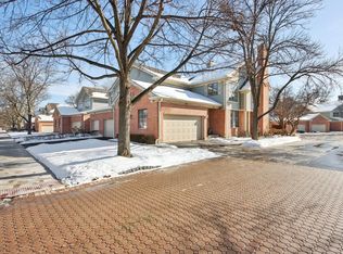 301 E Evergreen Ave, Mount Prospect, IL 60056