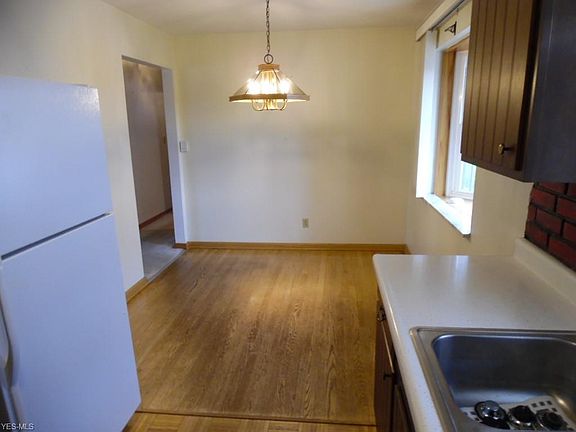 4th image of 1411 Poplar St