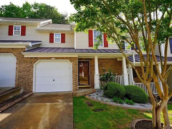 589 Fox Creek Xing, Woodstock, GA 30188