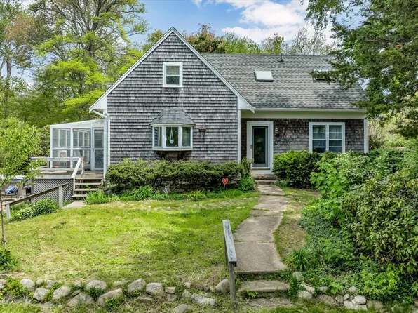 2231 Meetinghouse Way, West Barnstable, MA 02668