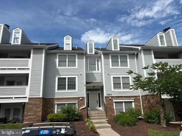 12213 Saint Peter Ct APT H, Germantown, MD 20874