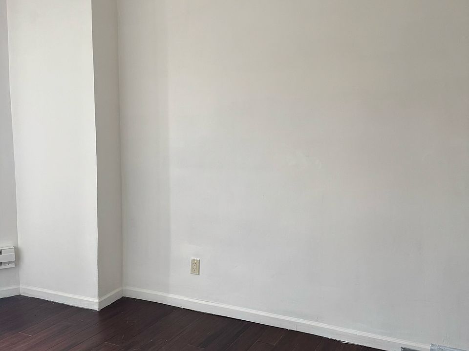 1st image of 979 McLean Ave #2