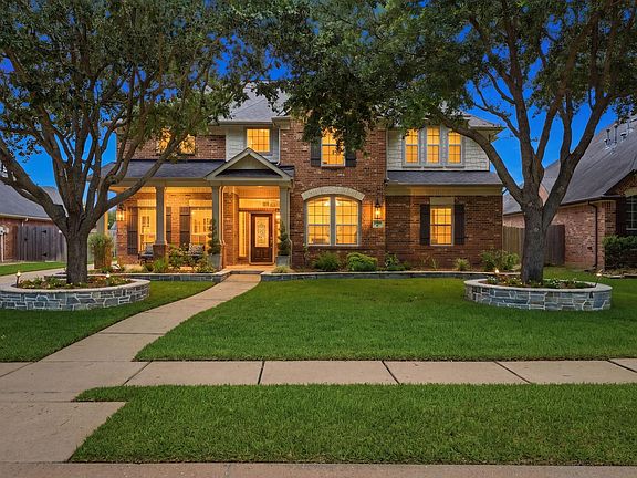5th image of 28506 Blue Holly Ln