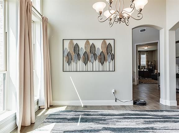 3rd image of 840 Elm Fork Trl