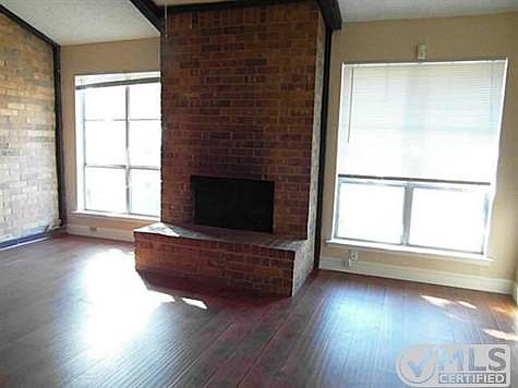 3rd image of 1818 Briar Creek Cir