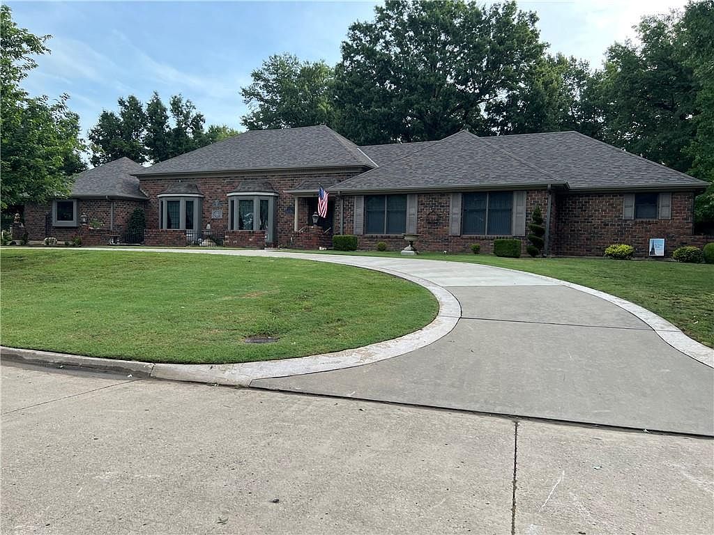 812 Elmwood Ln, Pittsburg, KS 66762 Zillow