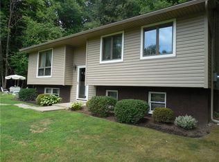 116 Horvath Farms Rd, Hermitage, PA 16148