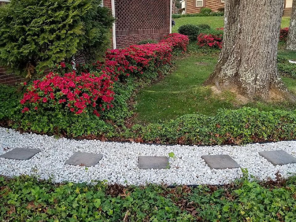 Frt Yrd walkway