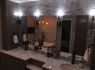 3423 S Zunis Pl, Tulsa, OK 74105