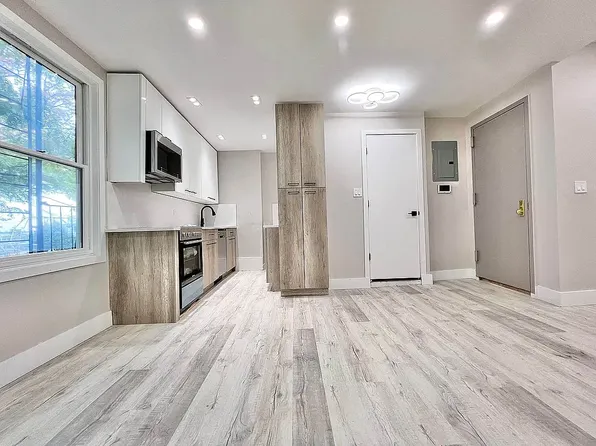 739 6th Avenue image 1 of 14