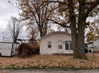 327 Bowery St, Marine City, MI 48039