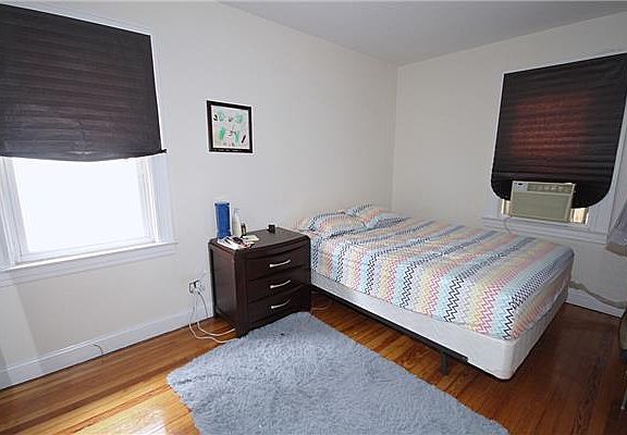 5th image of 1643 Marine Pkwy