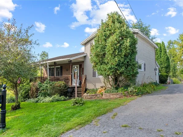 8129 High St, Pt Byron, NY 13140