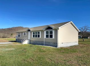 40 Bonnie Ln, Elkins, WV 26241