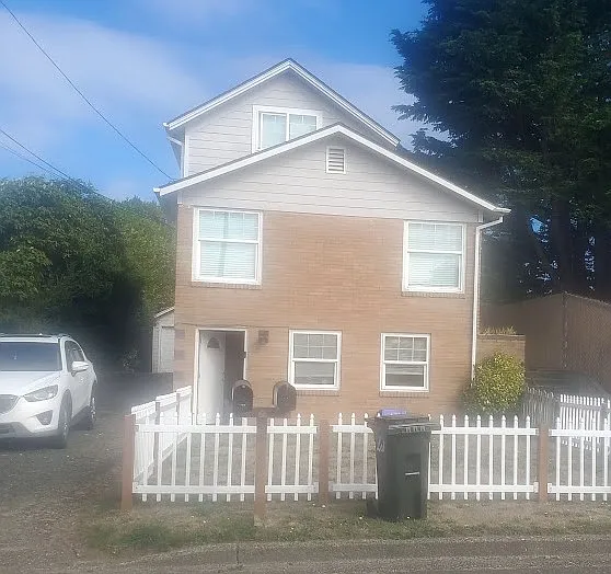 1679 Monroe St #A — Photo 2