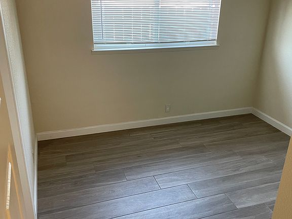 5th image of 3070 Moorpark Ave APT 11