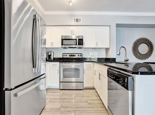 6492 Emerald Dunes Dr APT 204, West Palm Beach, FL 33411