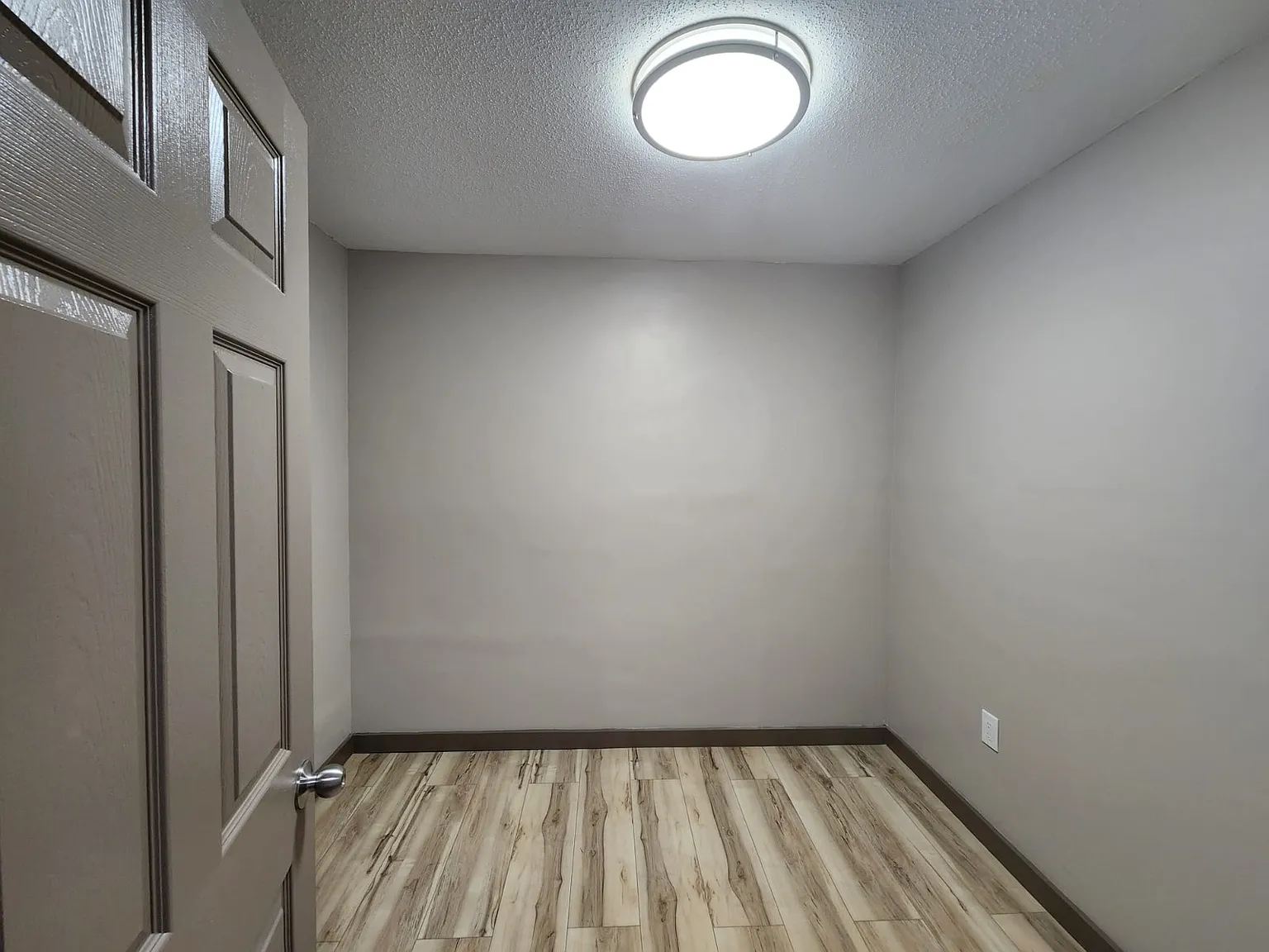 2 bed, 800 sqft, $1,750 — Photo 3