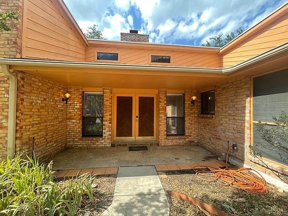 2nd image of 3427 Trailway Park St