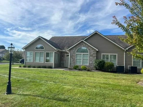 1639 Crossing Blvd, Circleville, OH 43113
