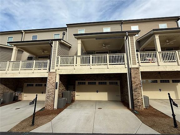 2nd image of 4245 Essex Pond Way
