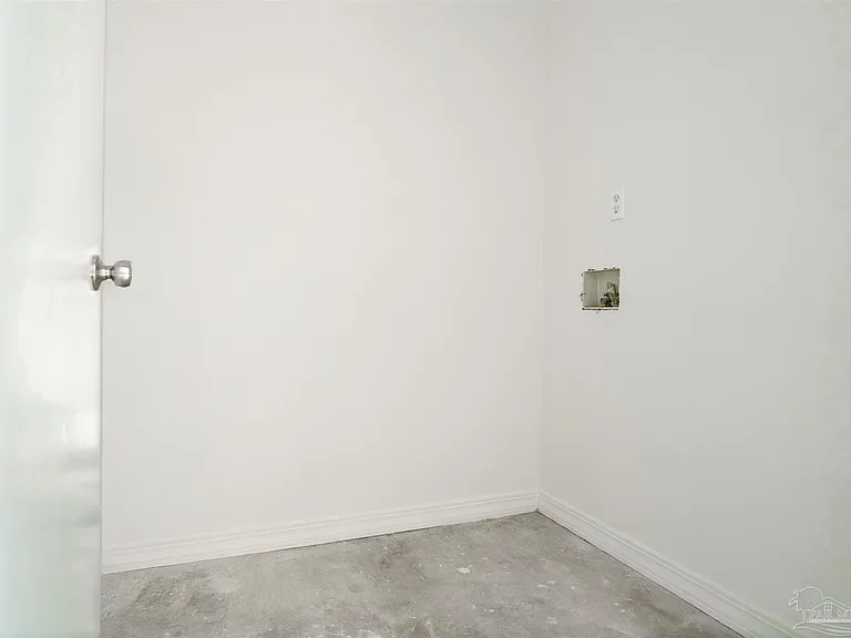 1356 Redwood Ln — Photo 18