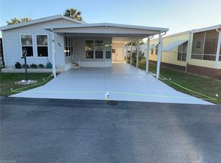 46 Aquamarine Ave #46-Q, Naples, FL 34114