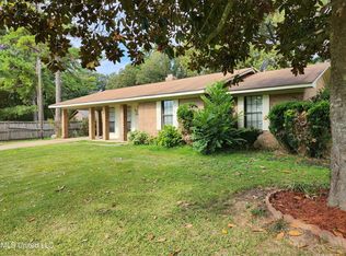 815 Renshaw Rd, Yazoo City, MS 39194