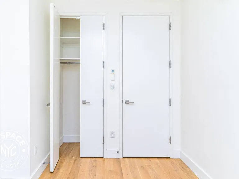 87 Montrose Ave #2R — Photo 8