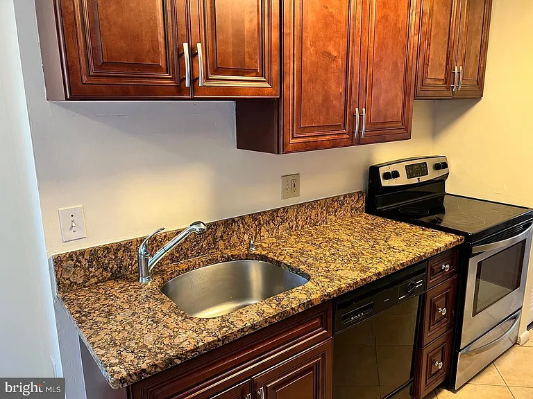 7927 Mandan Rd #301 — Photo 8